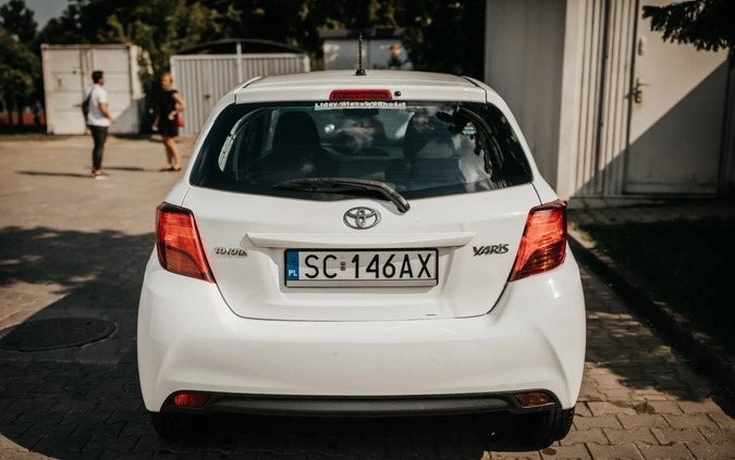 Toyota Yaris cena 27000 przebieg: 236095, rok produkcji 2017 z Częstochowa małe 7